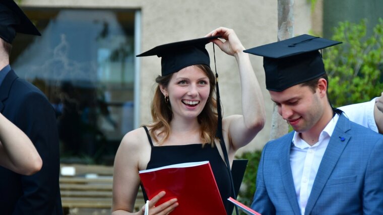 Student of OptoNet's MasterPlus program at the graduation celebration in 2022.