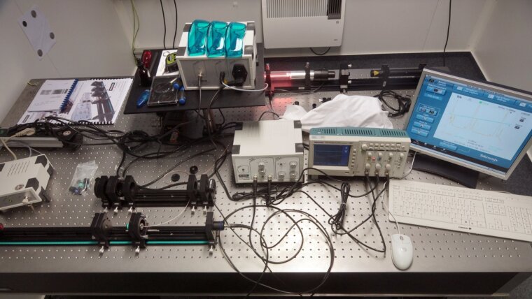 Fabry-Perot interferometer in the experimental optics course.